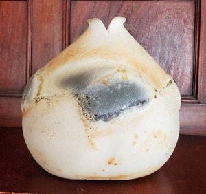 lot 182 image: Earthenware Vase