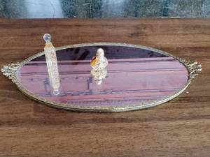 lot 188 image: Perfume Tray