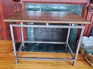lot 190 image: Standing Desk