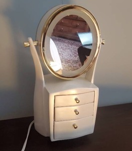 lot 207 image: Small Makeup Cabinet