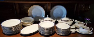 lot 123 image: Thun Czechoslovakia China Set