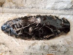 lot 142 image: Obsidian Spearhead
