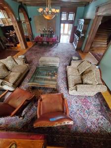 lot 9 image: Massive Area Rug