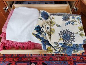 lot 306 image: Collection Of Linens