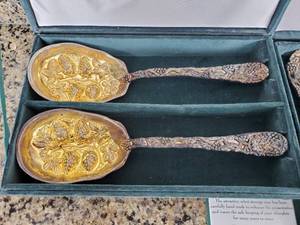 lot 309 image: Neiman Marcus Fine Silverplated Servers