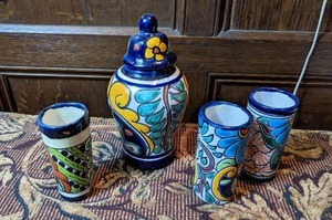 lot 78 image: Collection of Hand Painted Items from Mexico