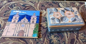 lot 80 image: Hand Painted Trinket Box and Tile from Tonala Mexico