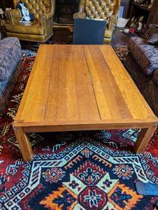 lot 400 image: Coffee Table