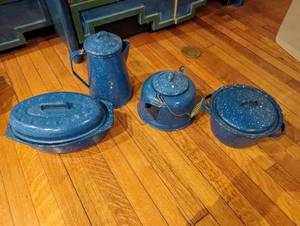 lot 415 image: Enamelware