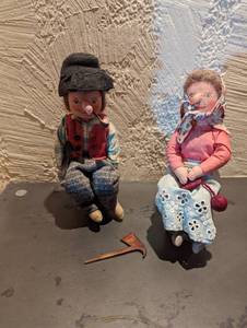 lot 422 image: Heritage Dolls  1