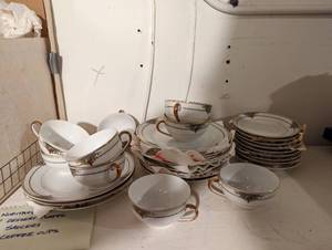 lot 432 image: Noritake Gotham Set