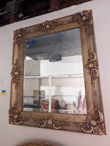 lot 437 image: Vintage Mirror
