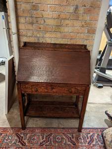 lot 446 image: Stationery Desk