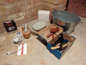 lot 455 image: Housewares