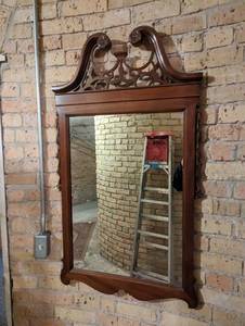 lot 468 image: Wall Mirror