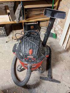 lot 470 image: Craftsman 6.0 HP 16 Gallon Shop Vacuum