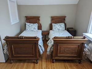 lot 282 image: Two Old Twin Beds