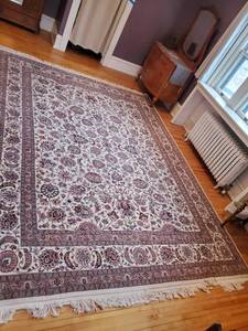lot 504 image: Large Area Rug