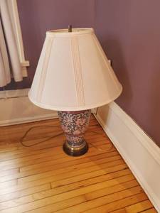 lot 501 image: Table Lamp