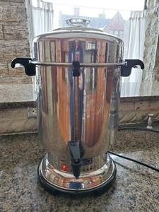 lot 339 image: DeLonghi Coffee Urn