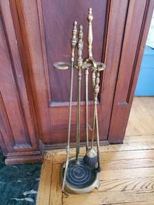 lot 349 image: Set Of Fireplace Tools With Stand