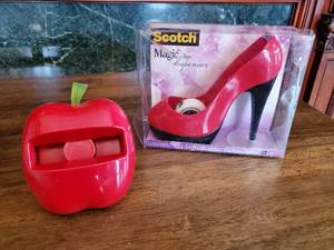 lot 358 image: 3M Scotch Tape And Post-It Note Dispensers