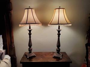 lot 250 image: Pair Of Table Lamps