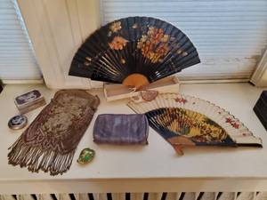 lot 258 image: Collection Of Antique And Vintage Items