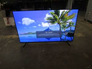 lot 910 image: LG 65 Class 4K UHD Smart LED TV - 65UQ7570PUJ (SCRATCH ON SCREEN)