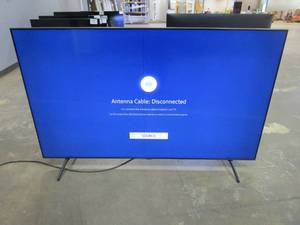 lot 913 image: 70 Class TU7000 Crystal UHD 4K Smart TV UN70TU7000BXZA (LINE, SEE PHOTO)