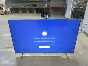 lot 915 image: Samsung - 65 Class 7 Series LED 4K UHD Smart Tizen TV ModelUN65TU7000FXZA (SCRATCHES)