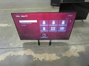 lot 921 image: TCL 43 Class 4-Series 4K UHD HDR Smart Roku TV  43S455