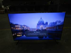 lot 930 image: LG 65 Class 4K UHD Smart LED TV - 65UQ7570PUJ