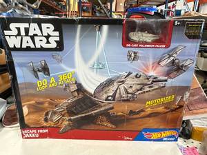 Unopened Hot Wheels Star Wars Escape from Jakka