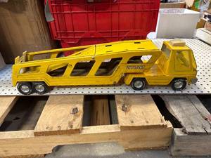 Vintage Nylint 27 Inch Car Hauler