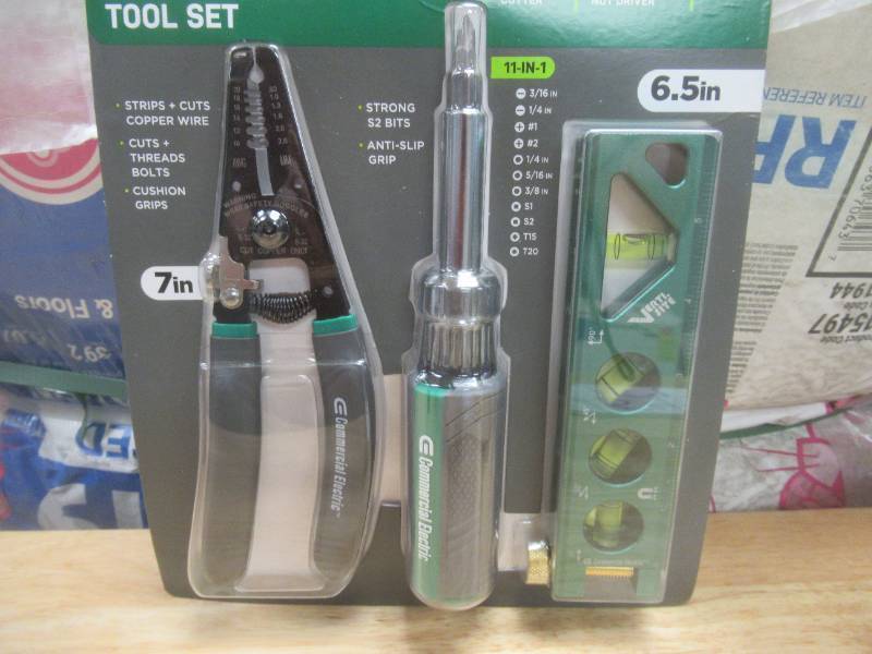 lot 159 image: Commercial Electric Electricians Tool Set (3-Piece) (BRAND NEW)