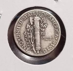 lot 20 image: 1938 US MERCURY DIME FINE OR BETTER