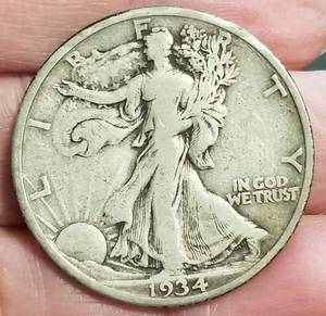 lot 22 image: GROUP OF 3 WALKING LIBERTY HALF DOLLARS 1934 P-D-S