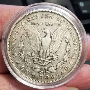 lot 24 image: 1900-S MORGAN SILVER DOLLAR IN AIRTITE
