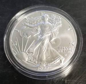 lot 48 image: 2022 AMERICAN SILVER EAGLE 1 TROY OZ .999 FINE SILVER IN AIRTITE