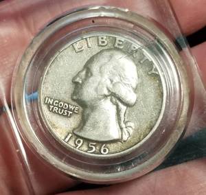 lot 59 image: 2 SILVER WASHINGTON QUARTERS IN GLASS