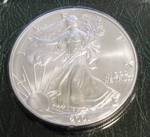 lot 69 image: 2001 AMERICAN SILVER EAGLE LITTLETON SEALED
