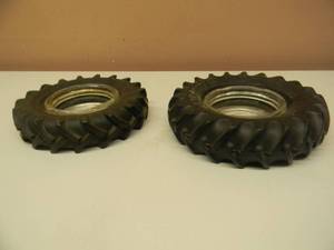lot 33 image: Vintage AGRI POWER & MILLER TIRES Rubber Tire  Glass Advertising Ashtrays - NICE - VERY COOL OLD SCHOOL PIECES - SEE PICTURES