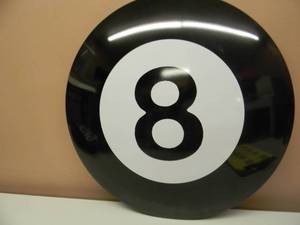 lot 57 image: EIGHT 8 BALL 18 ROUND TIN SIGN - NICE - COOL PIECE FOR THE CAVE - SEE PICTURES