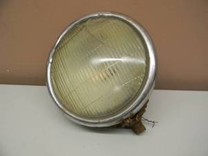 lot 59 image: VINTAGE TJC 9.5 ORIGINAL HEADLIGHT - GREAT PIECE - SEE PICTURES