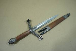 lot 42 image: Crusade Style Dagger with Sheath