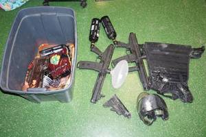 lot 45 image: 2 Stormer Paint Ball Guns with Accessories