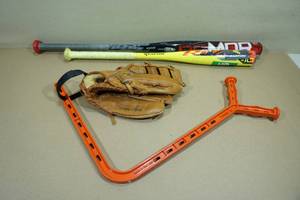 lot 202 image: Swing Trainer with 2 Bats and Glove