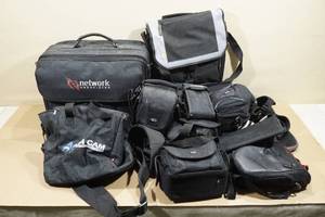 lot 203 image: Assorted Camera Bags