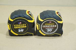 lot 213 image: 2 Stanley 30 Fatmax Tape Measures